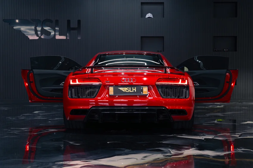 Red Audi R8